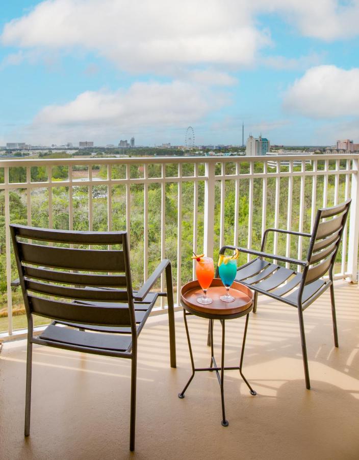  | The Point Hotel & Suites Universal