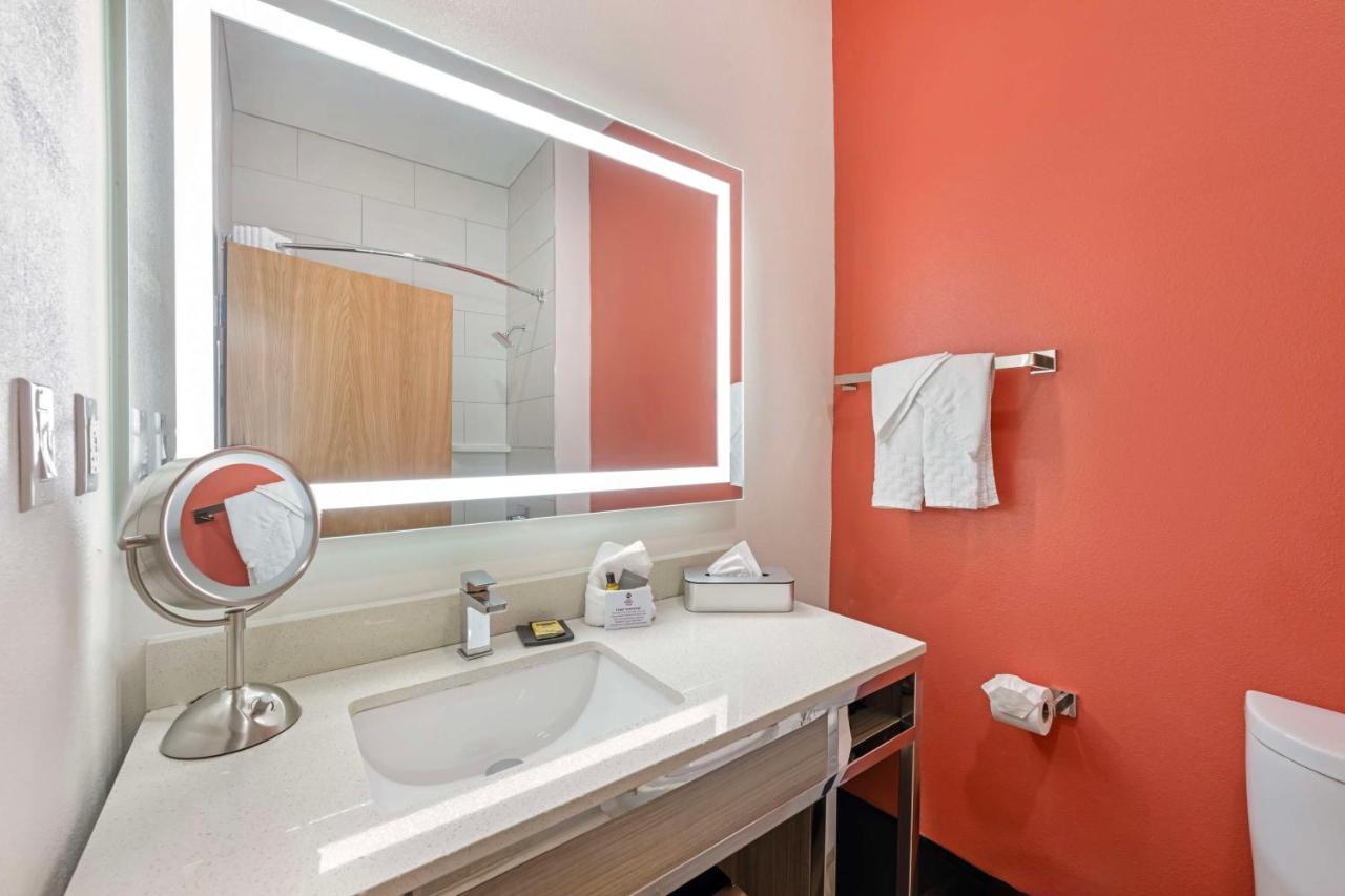 King Room - Non-Smoking at Best Western Plus Executive Residency Carlsbad Hotel
