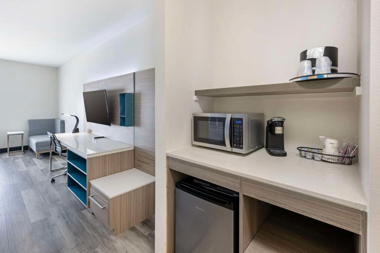 Queen Room with Two Queen Beds with Kitchen at Best Western Plus Executive Residency Carlsbad Hotel
