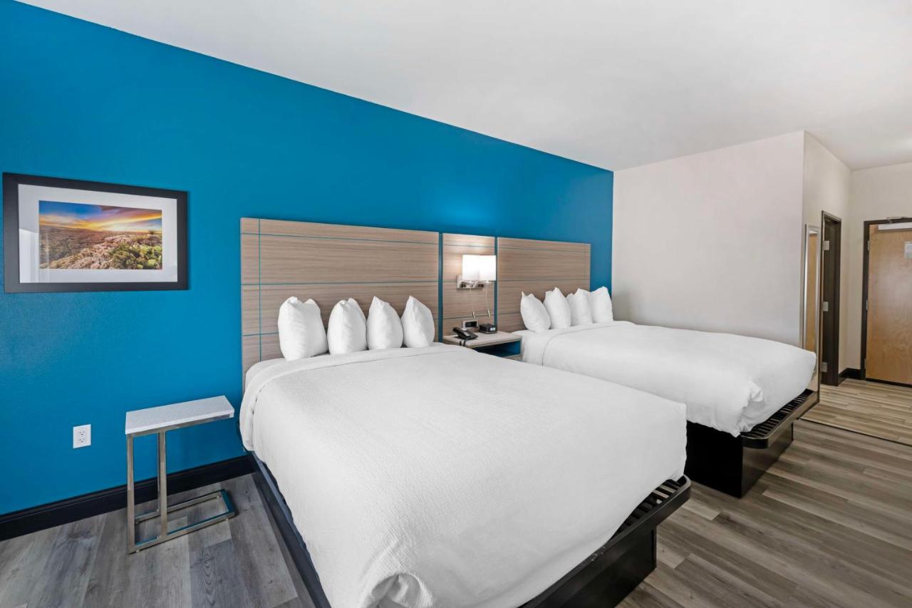 Queen Room with Two Queen Beds - Non-Smoking at Best Western Plus Executive Residency Carlsbad Hotel