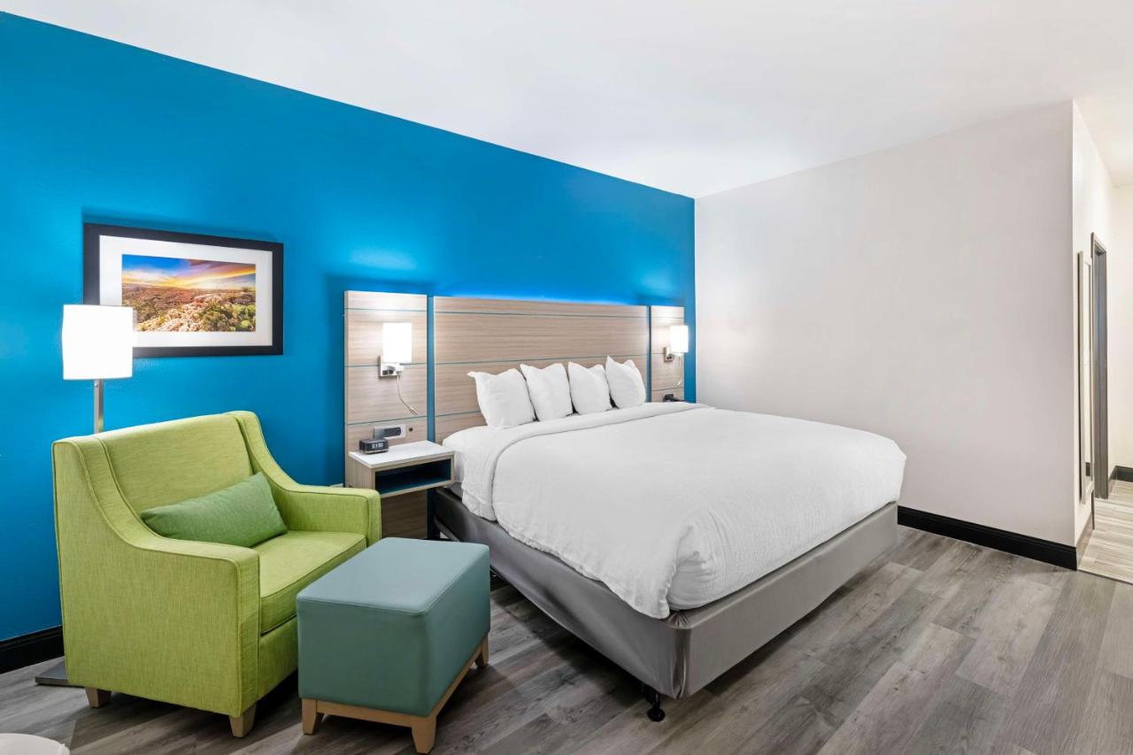 King Room - Disability Access - Poolside at Best Western Plus Executive Residency Carlsbad Hotel