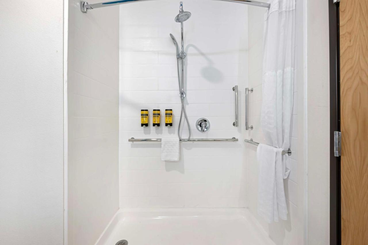 King Room - Disability Access - Poolside at Best Western Plus Executive Residency Carlsbad Hotel