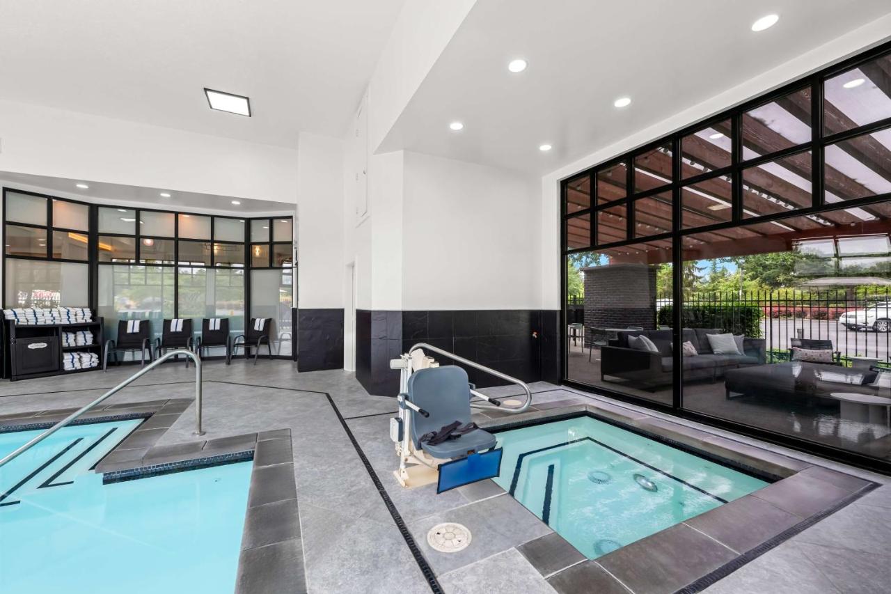 | Best Western Plus Plaza Hotel & Conference Center