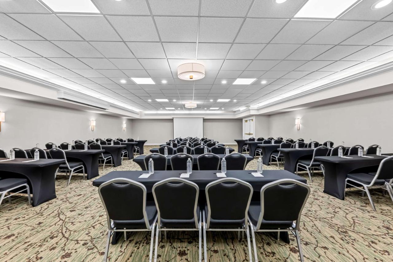 | Best Western Plus Plaza Hotel & Conference Center