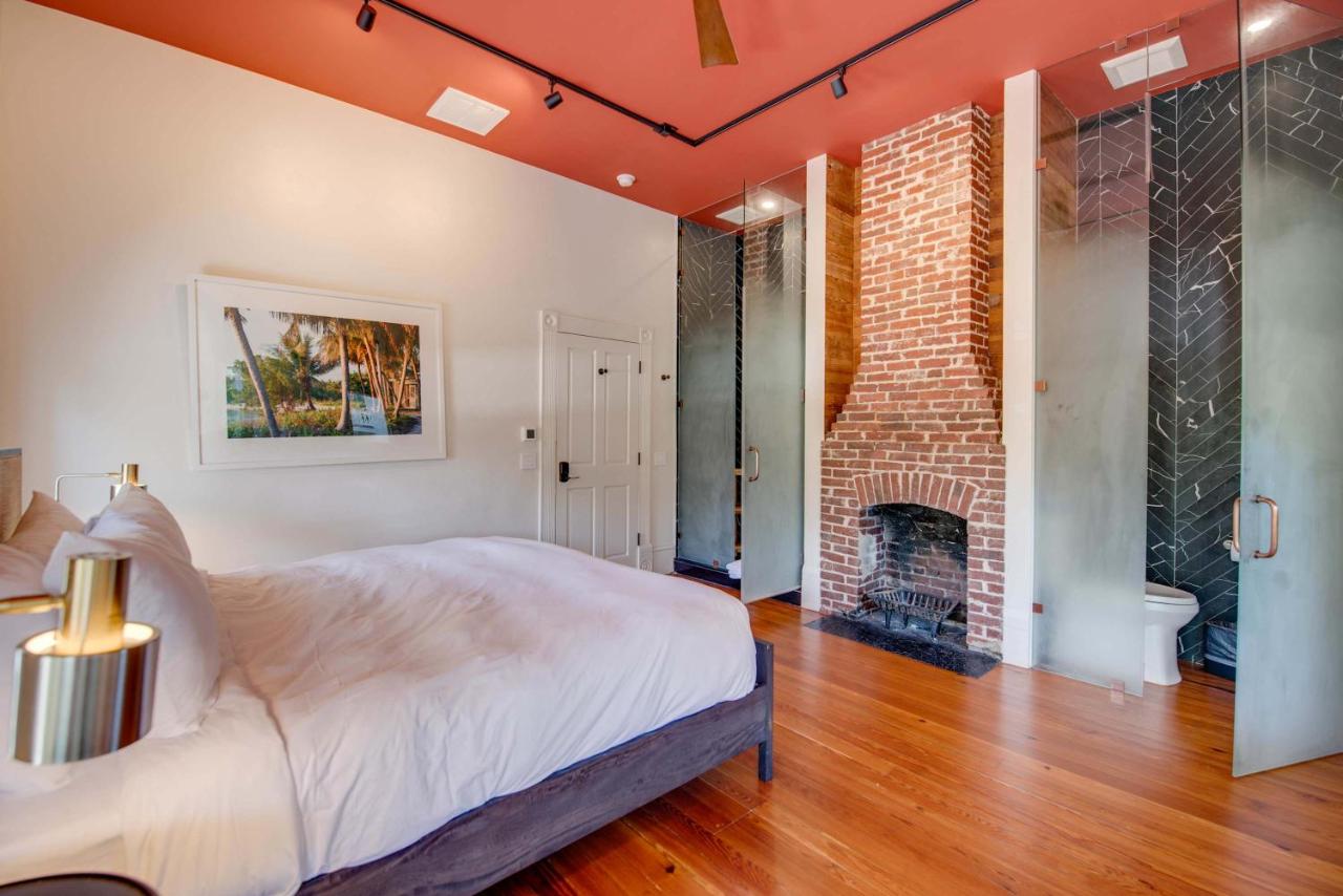  | Red Room at The Grand Maloney