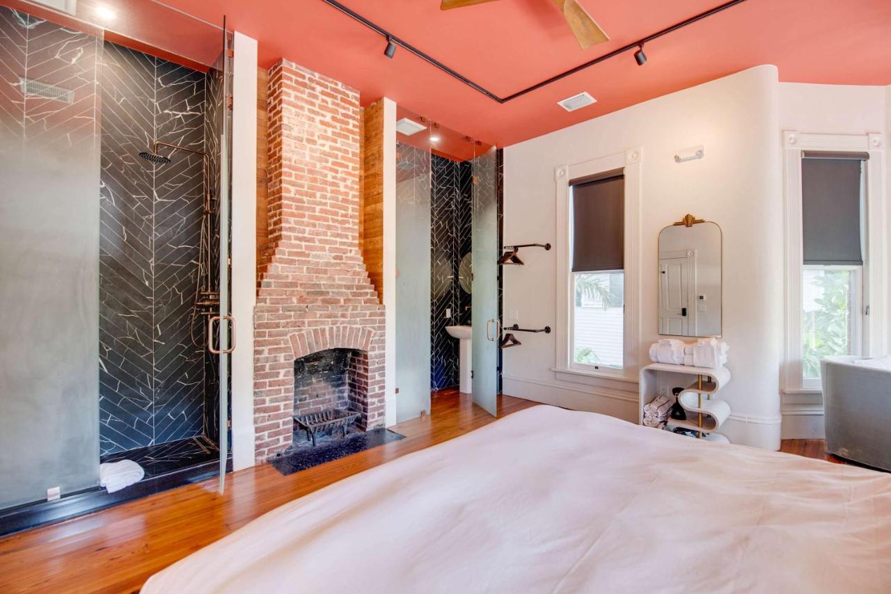  | Red Room at The Grand Maloney