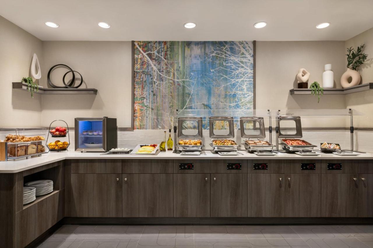  | Crowne Plaza Edison, an IHG Hotel