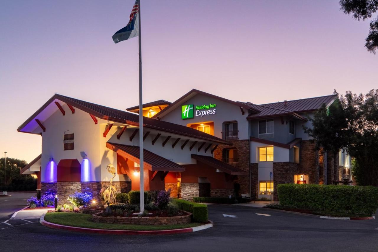 | Holiday Inn Express Turlock, an IHG Hotel