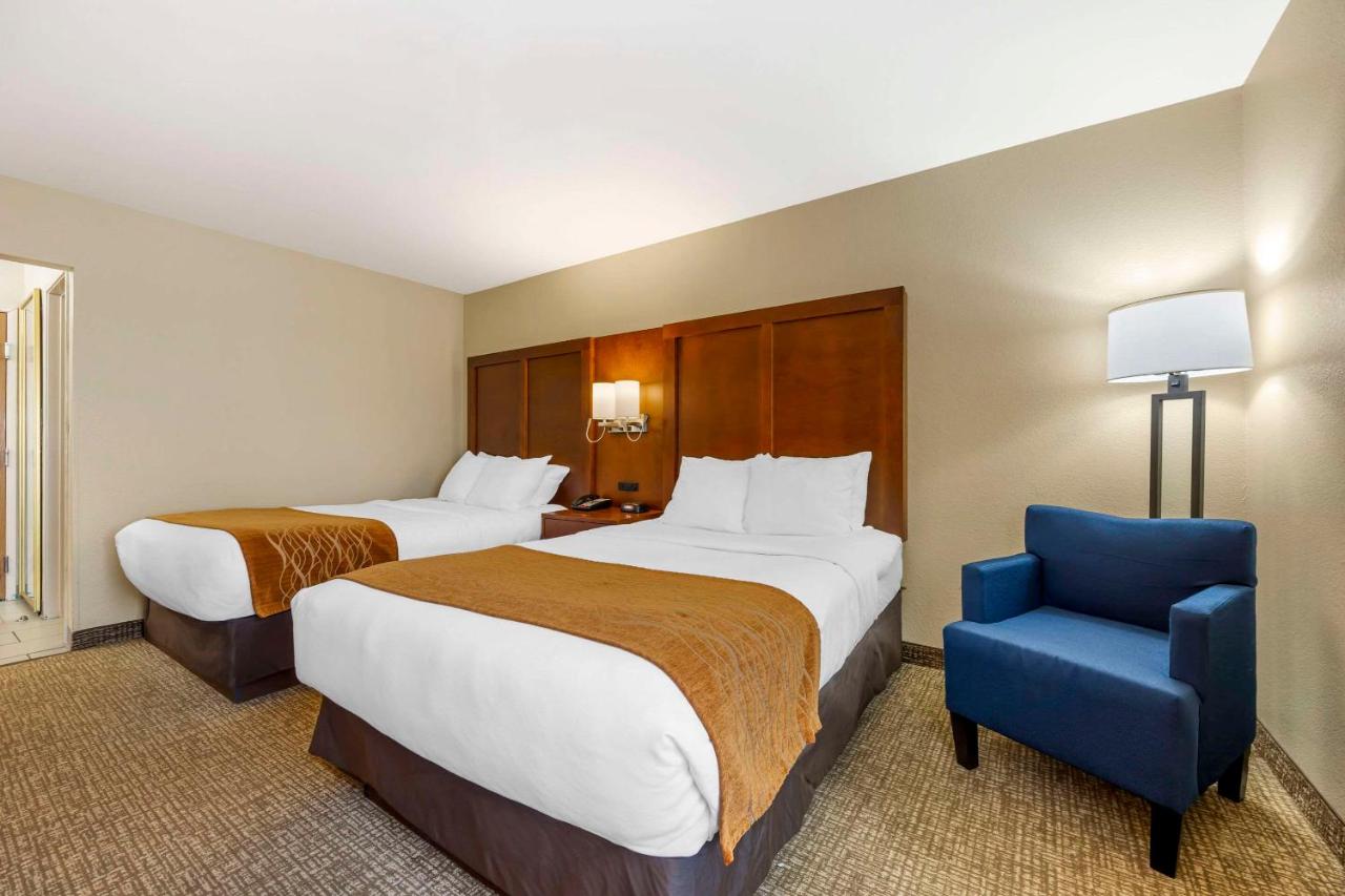 Double Room with Two Double Beds at Comfort Inn South - Springfield