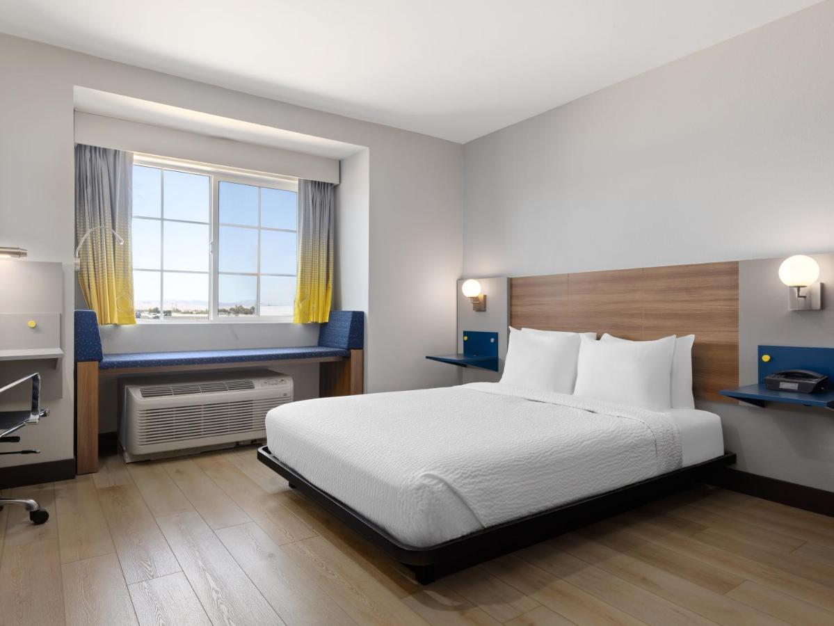 1 Queen Bed, Studio Mobility Accessible Suite, Non-Smoking at Microtel Inn & Suites by Wyndham Tracy
