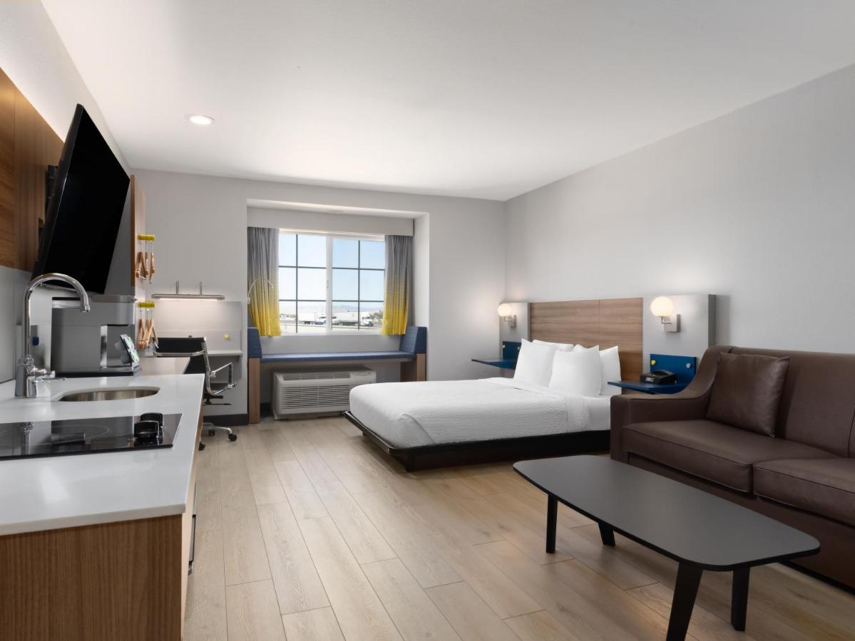 1 Queen Bed, Studio Mobility Accessible Suite, Non-Smoking at Microtel Inn & Suites by Wyndham Tracy