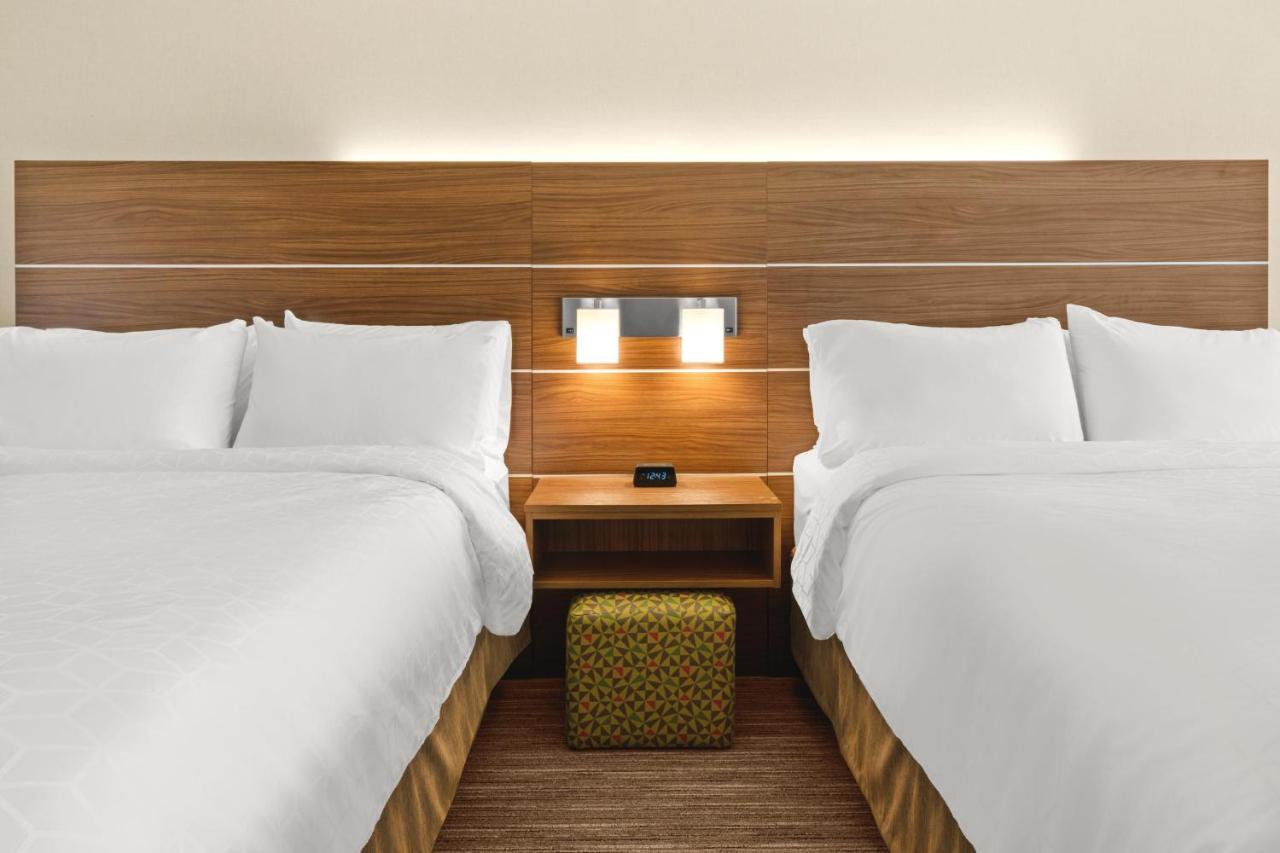  | Holiday Inn Express Hotel & Suites Corning, an IHG Hotel