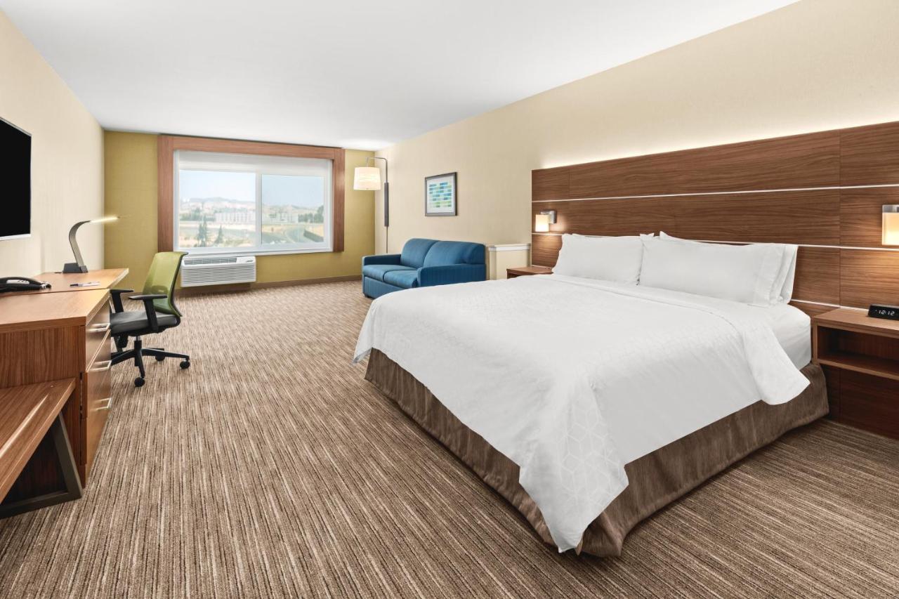  | Holiday Inn Express Hotel & Suites Corning, an IHG Hotel