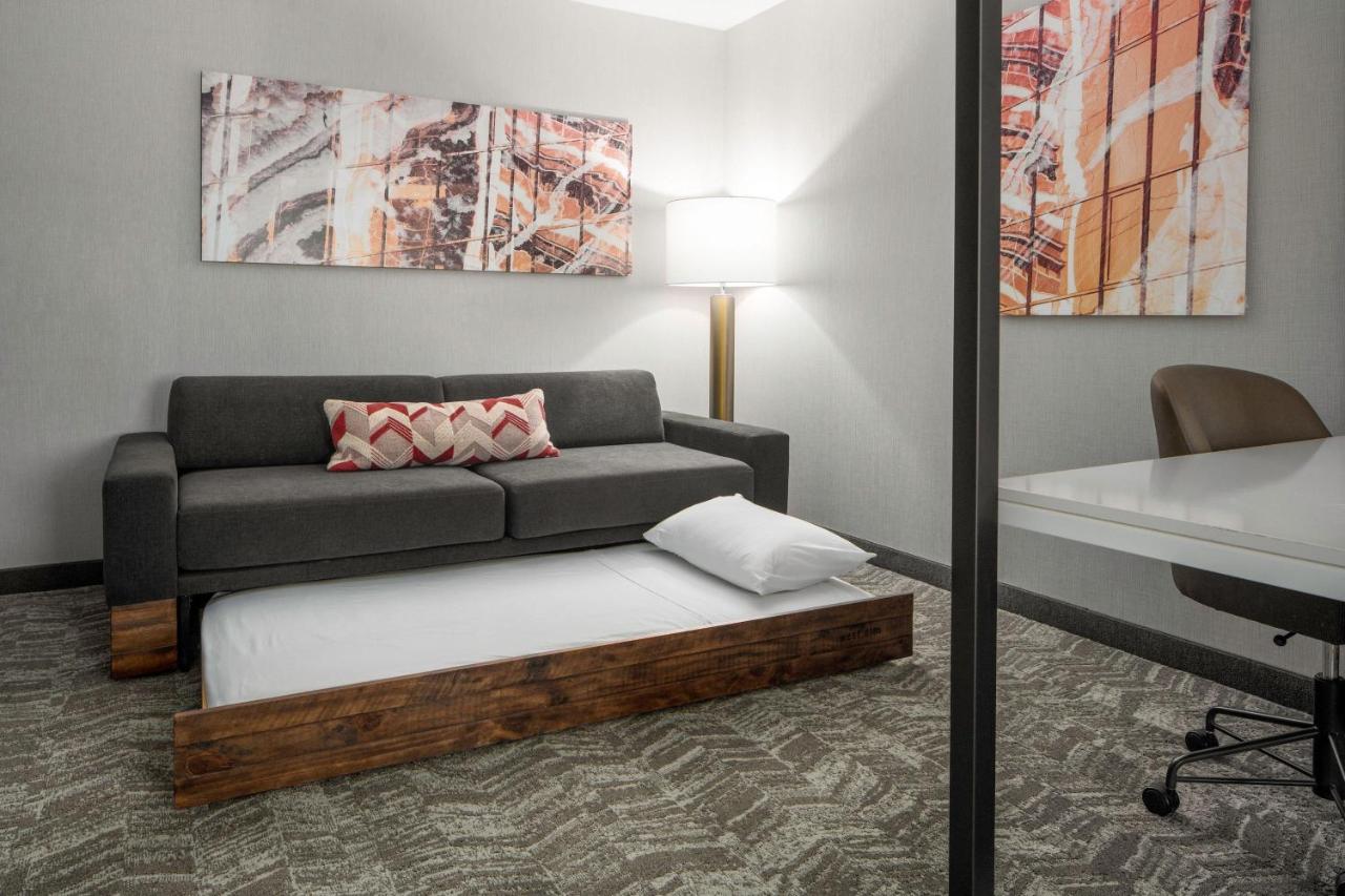 King Suite with Trundle Bed at SpringHill Suites by Marriott Raleigh Apex
