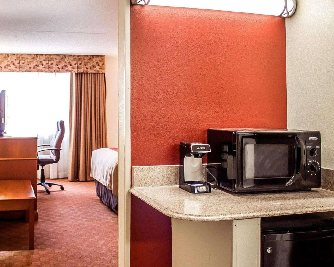 Double Room with Two Double Beds - Non-Smoking at Quality Inn Lima Northeast