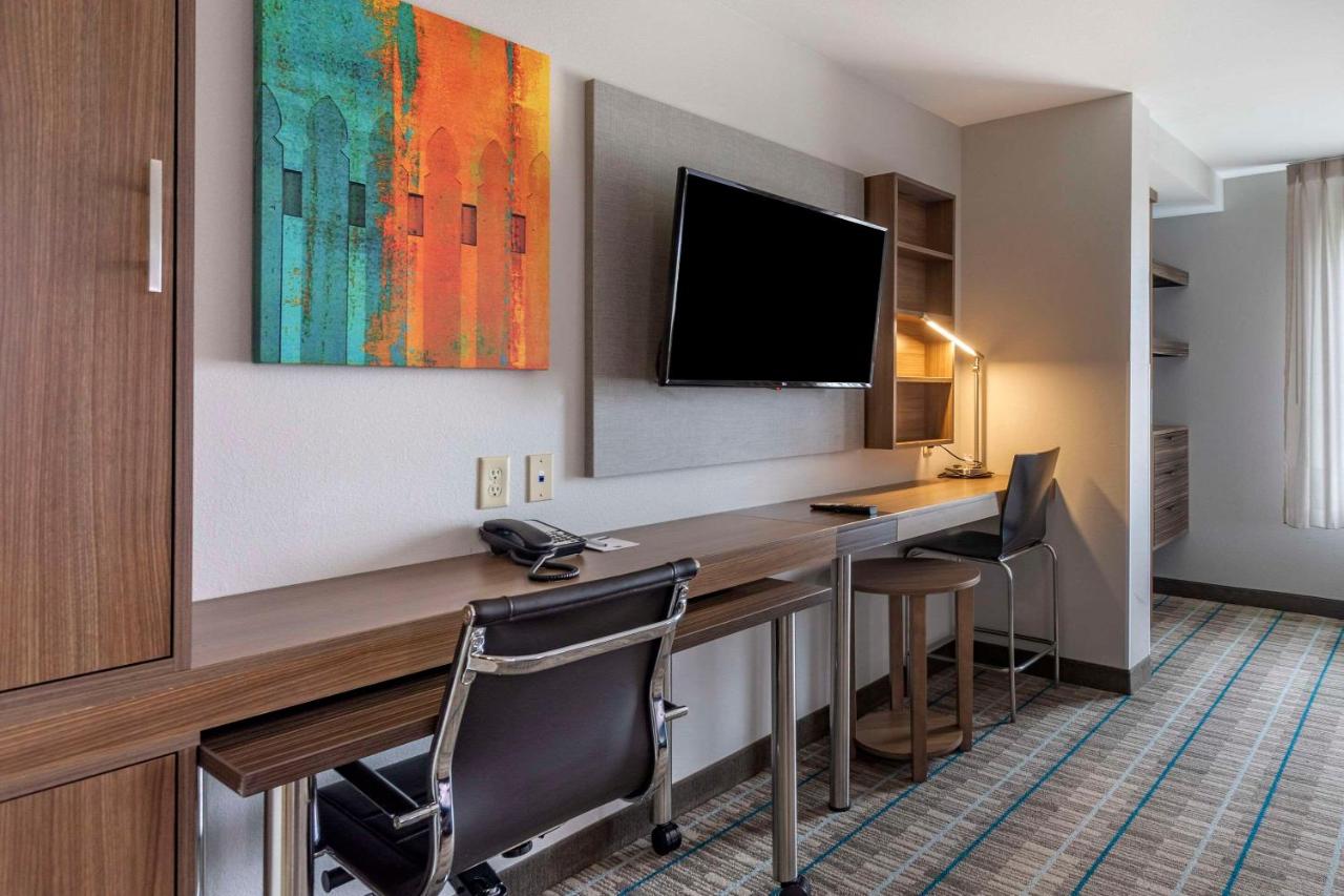 King Suite - Non-Smoking at MainStay Suites Bowling Green North