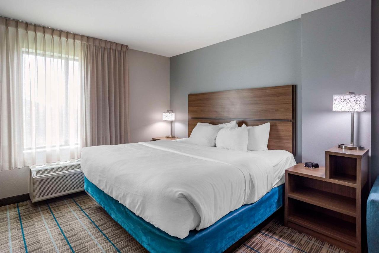 King Suite - Non-Smoking at MainStay Suites Bowling Green North