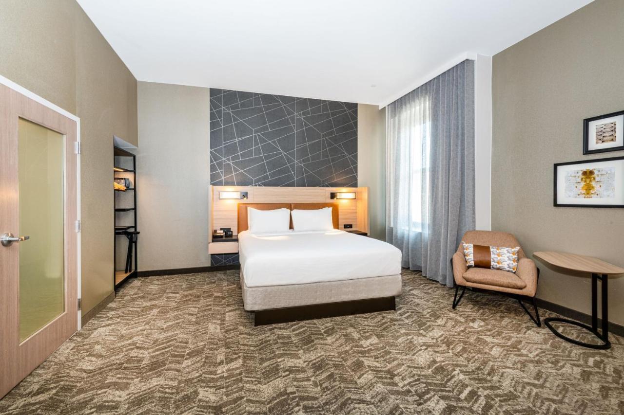 Standard King Suite at SpringHill Suites by Marriott Baltimore Downtown Convention Center Area