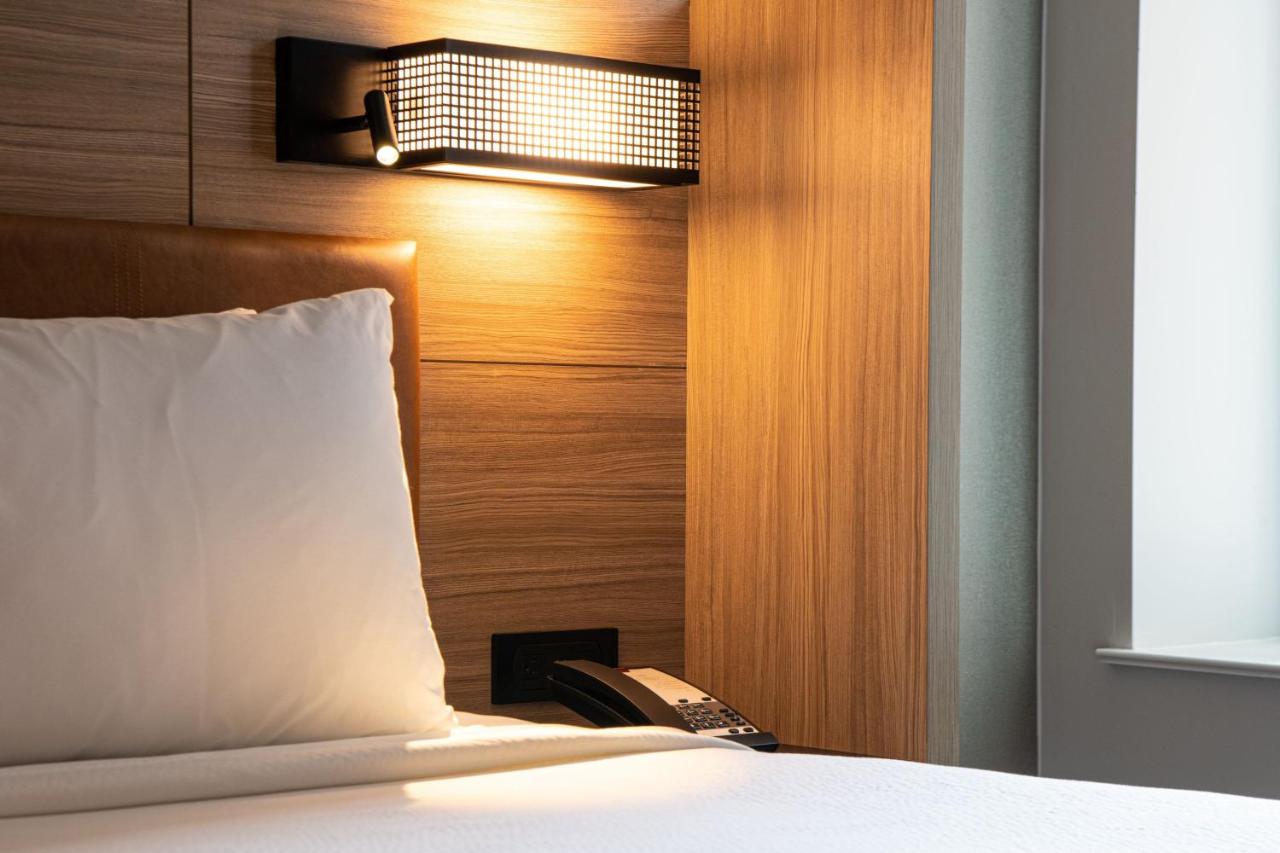 Standard Suite with Two Queen Beds at SpringHill Suites by Marriott Baltimore Downtown Convention Center Area
