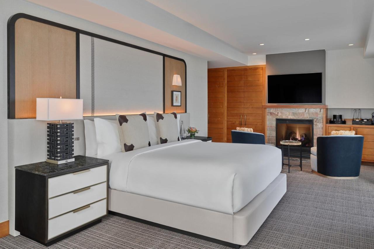 Club King Room at The Ritz-Carlton, Lake Tahoe
