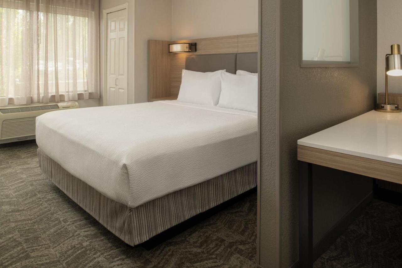 | SpringHill Suites by Marriott Medford