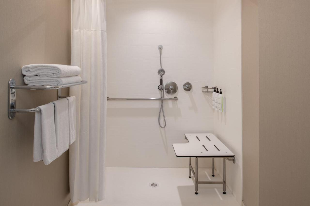 | SpringHill Suites by Marriott Medford