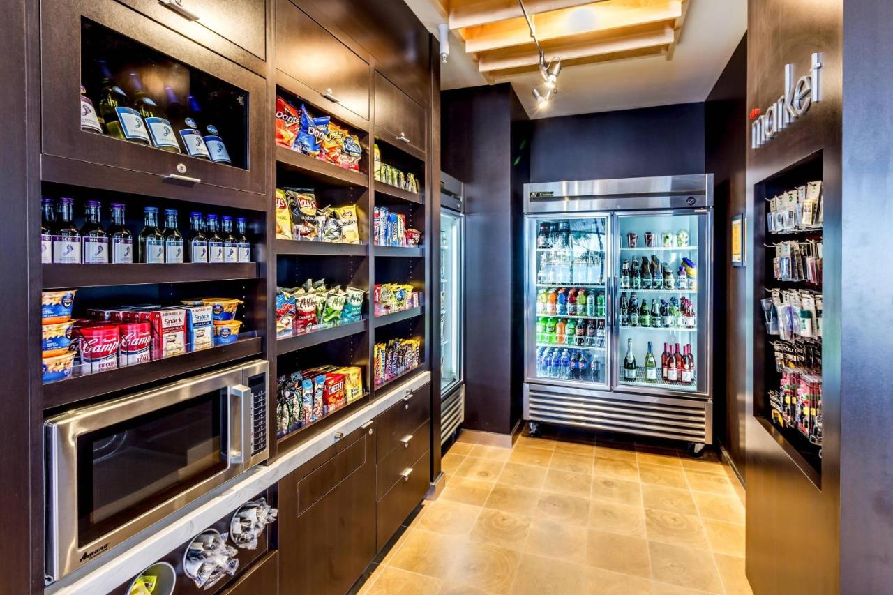 | Courtyard by Marriott St. Petersburg Clearwater/Madeira Beach