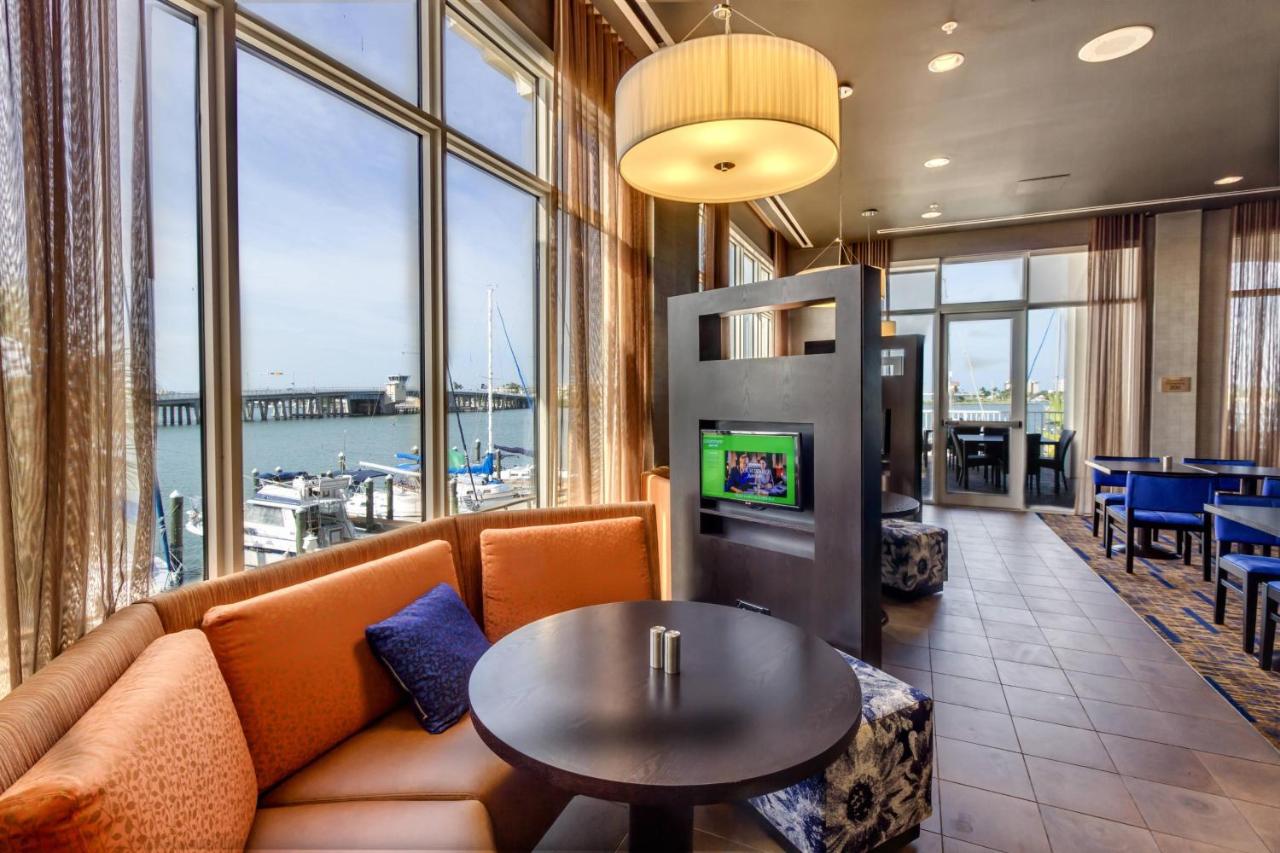 | Courtyard by Marriott St. Petersburg Clearwater/Madeira Beach
