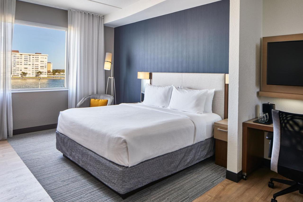 | Courtyard by Marriott St. Petersburg Clearwater/Madeira Beach