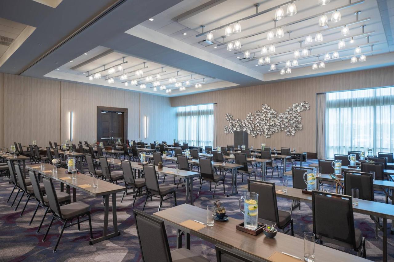 | Renaissance Columbus Westerville-Polaris Hotel