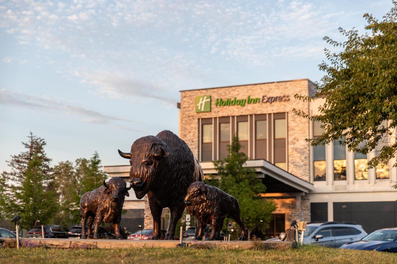 | Holiday Inn Express - Grand Island, an IHG Hotel