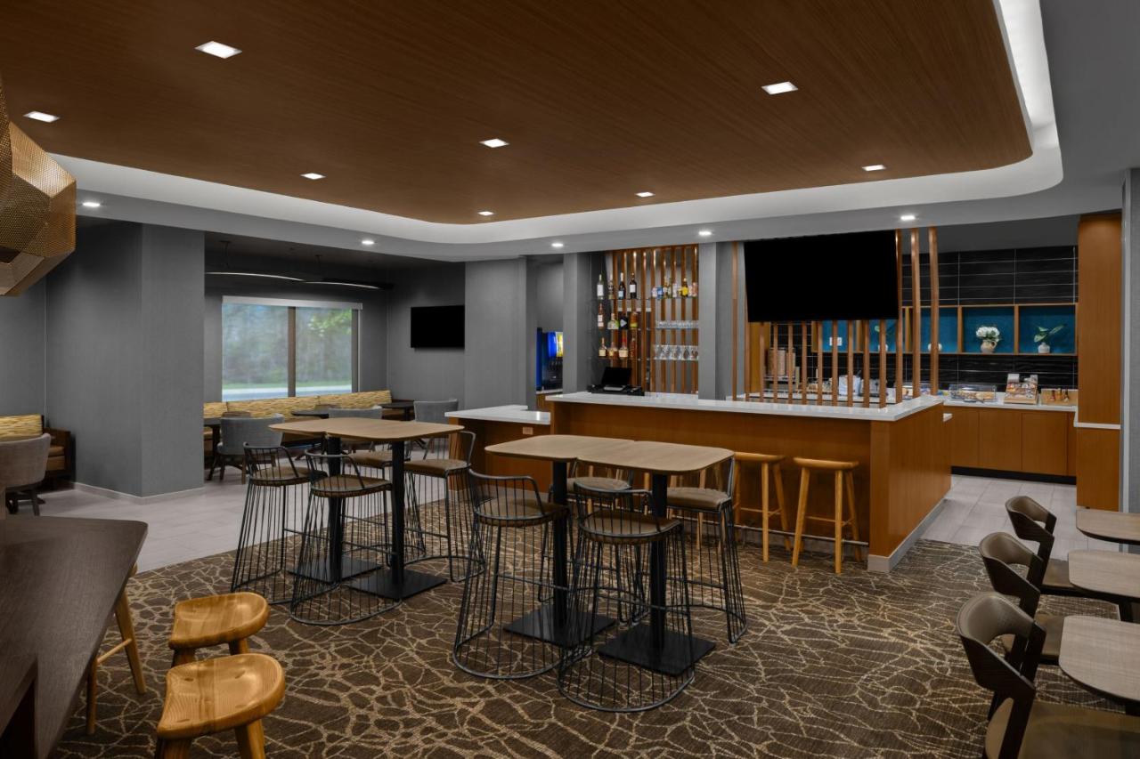 | SpringHill Suites by Marriott Grand Rapids Airport Southeast
