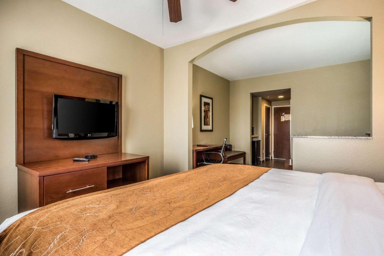  | Comfort Suites San Marcos