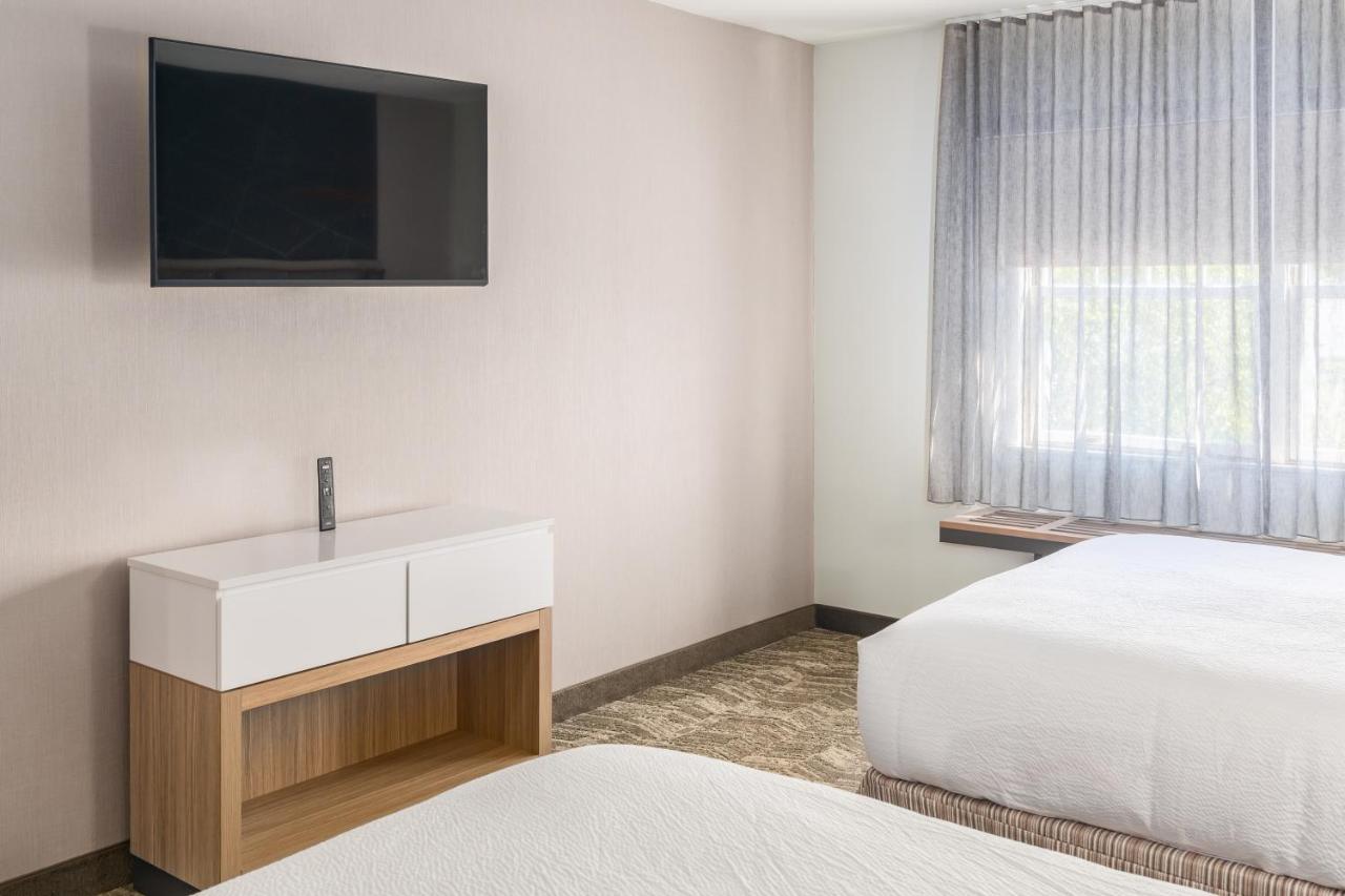 | Hotel 44 North Freeport Brunswick