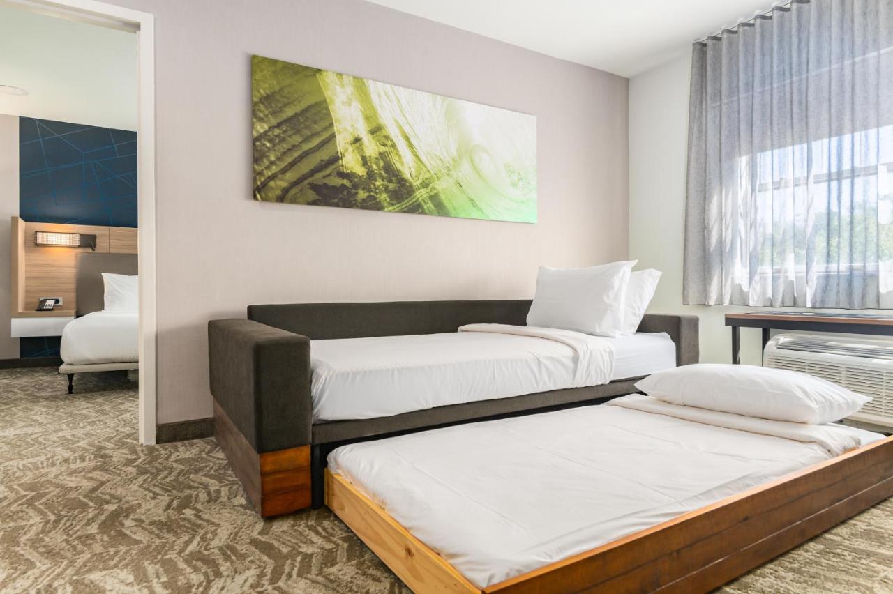 | Hotel 44 North Freeport Brunswick