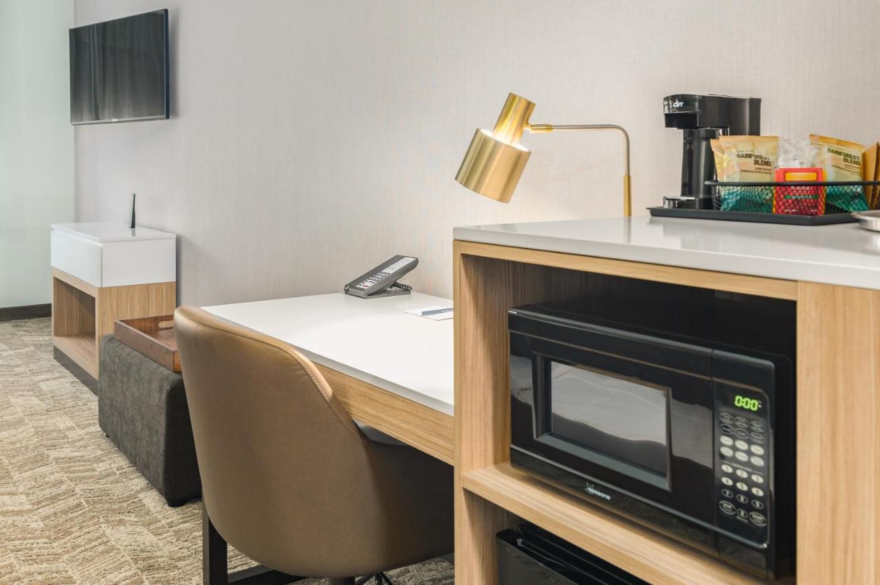 | Hotel 44 North Freeport Brunswick