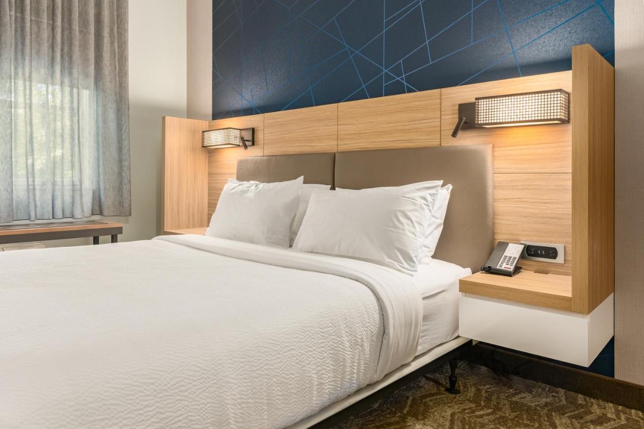 | Hotel 44 North Freeport Brunswick