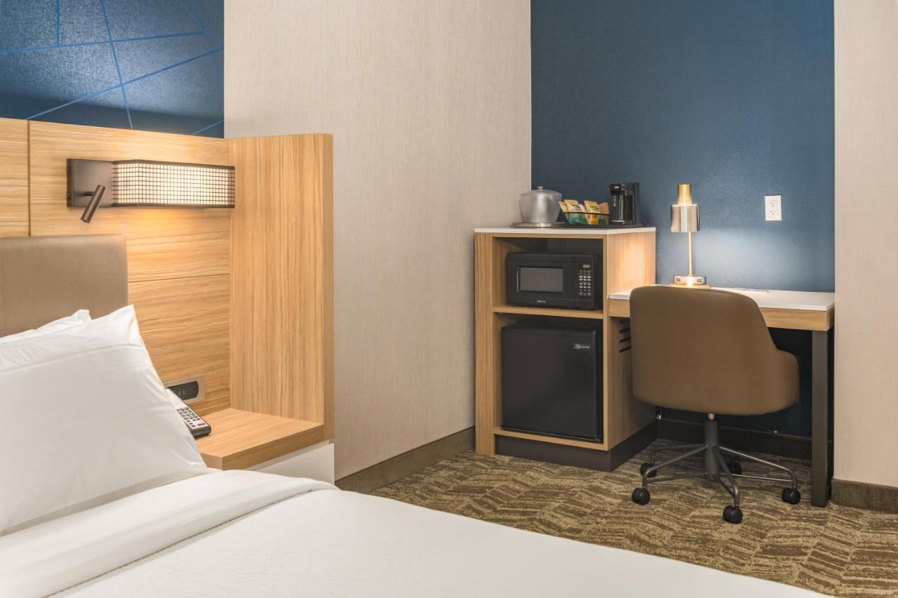 | Hotel 44 North Freeport Brunswick