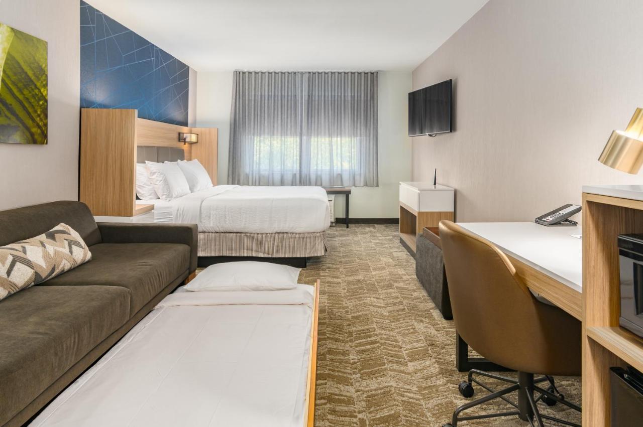 | Hotel 44 North Freeport Brunswick