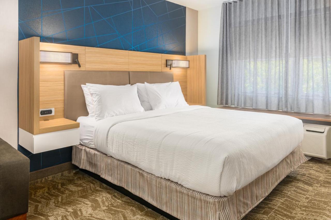 | Hotel 44 North Freeport Brunswick