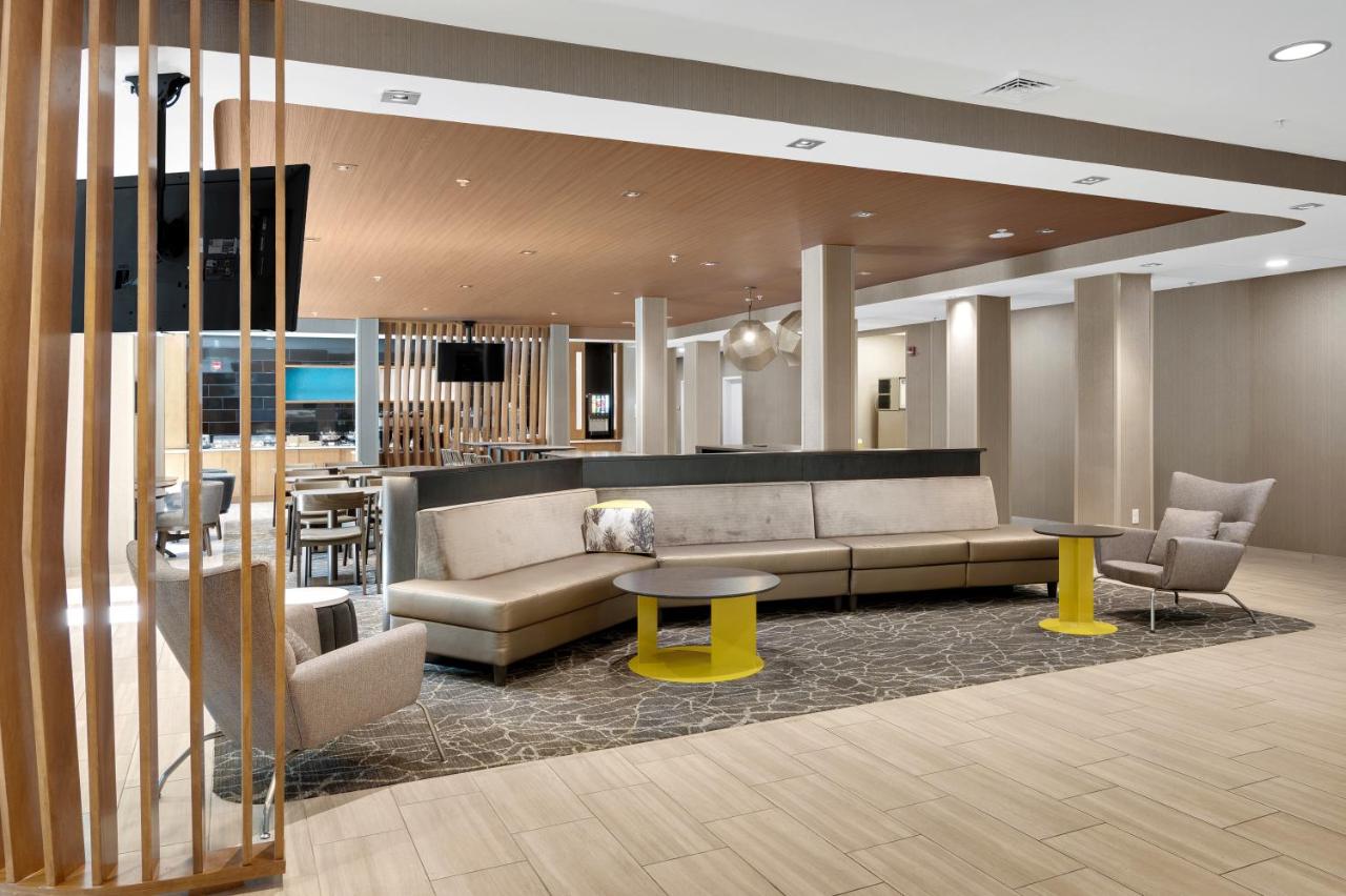 | Hotel 44 North Freeport Brunswick