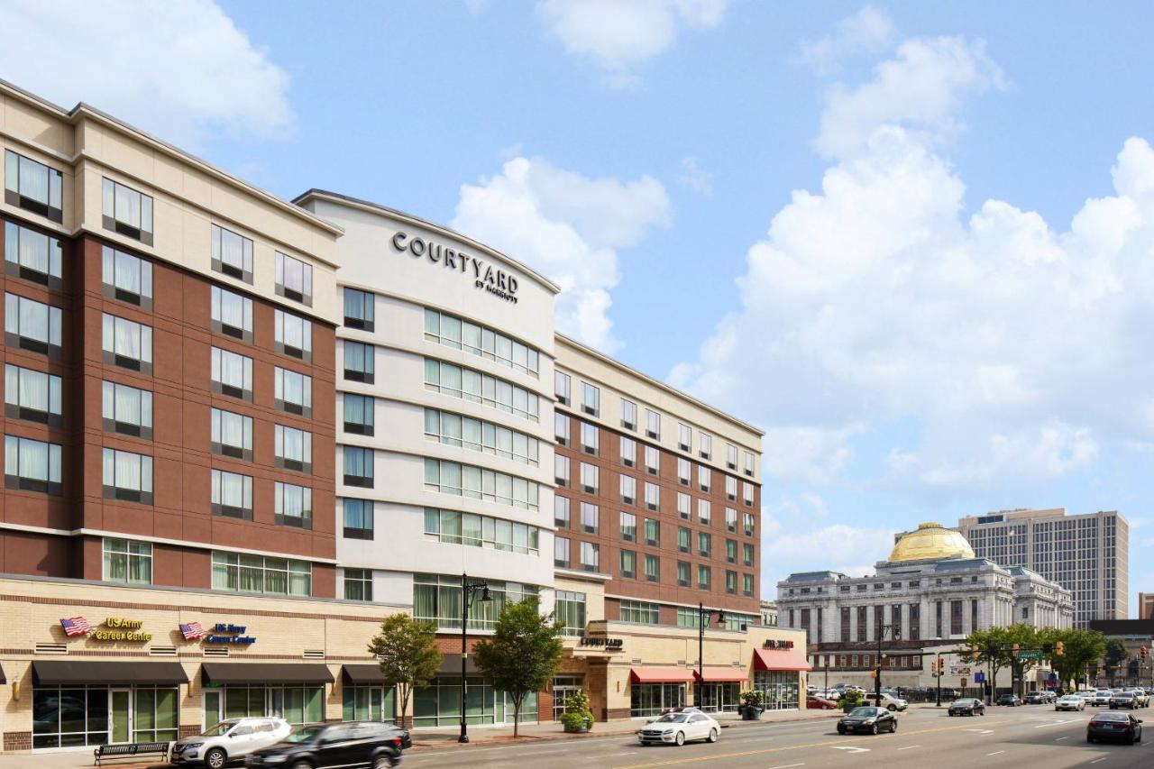 | Courtyard by Marriott Newark Downtown