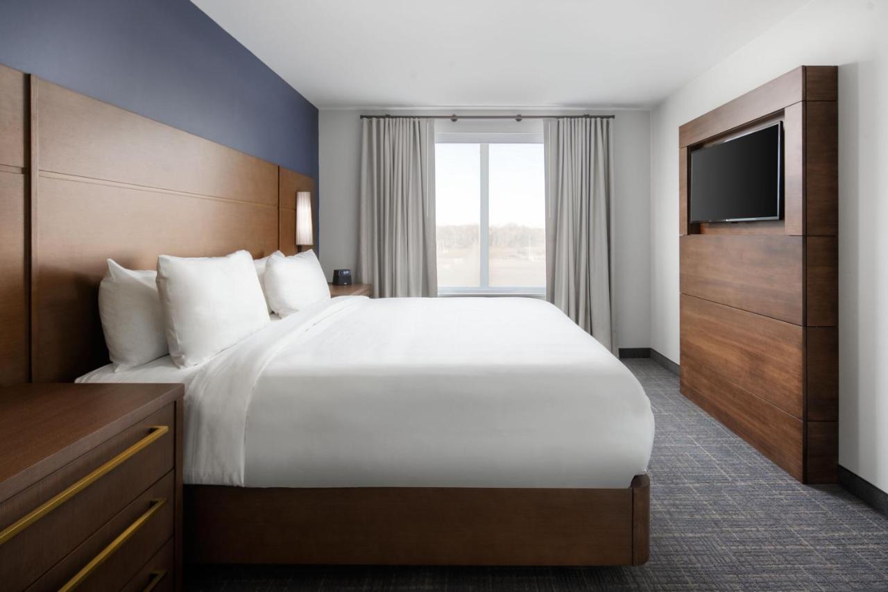 Two-Bedroom Larger Suite at Residence Inn by Marriott Tampa Wesley Chapel