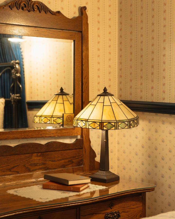 | Julian Gold Rush Hotel