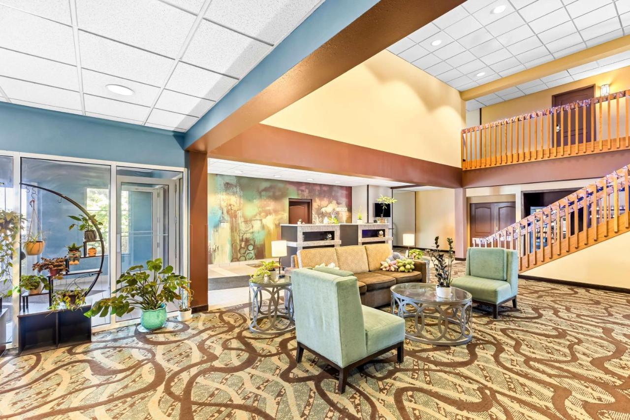  | Best Western Holiday Manor