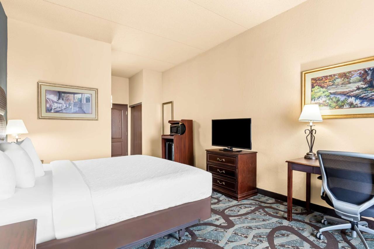 King Room - Disability Access at Best Western Holiday Manor