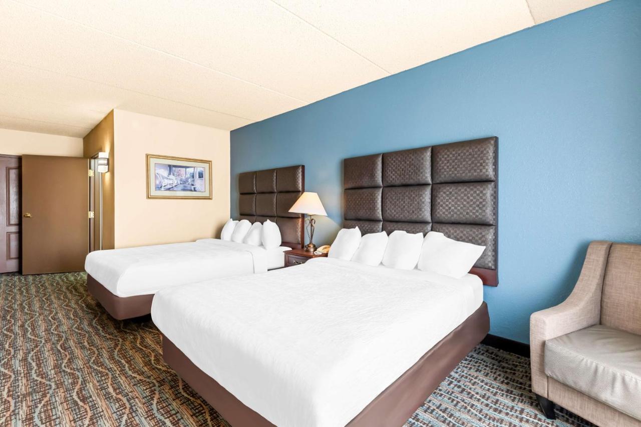  | Best Western Holiday Manor