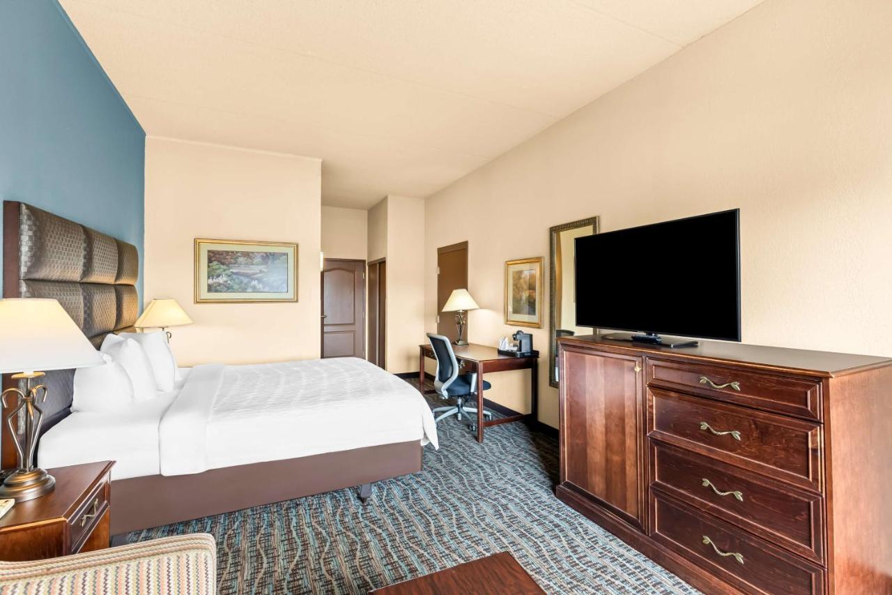  | Best Western Holiday Manor