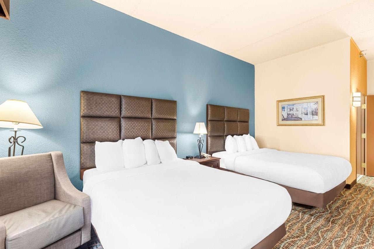  | Best Western Holiday Manor