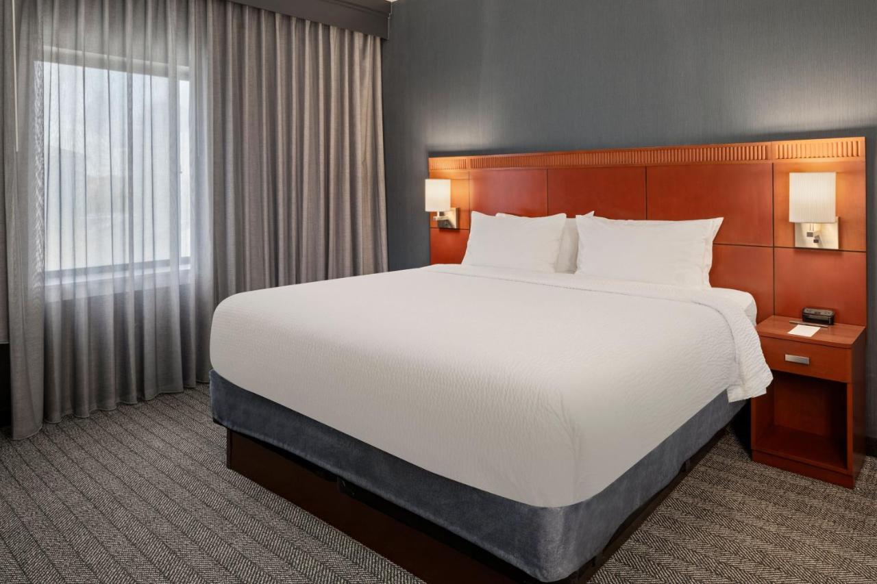 | Courtyard Chicago Waukegan Gurnee